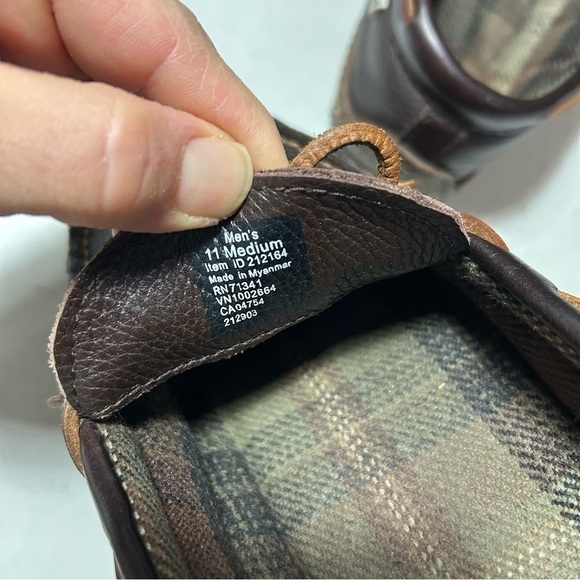 LL Bean HandSewn Men’s Size 11M Brown Leather Slippers Flannel Lined Moccasins - Picture 7 of 7